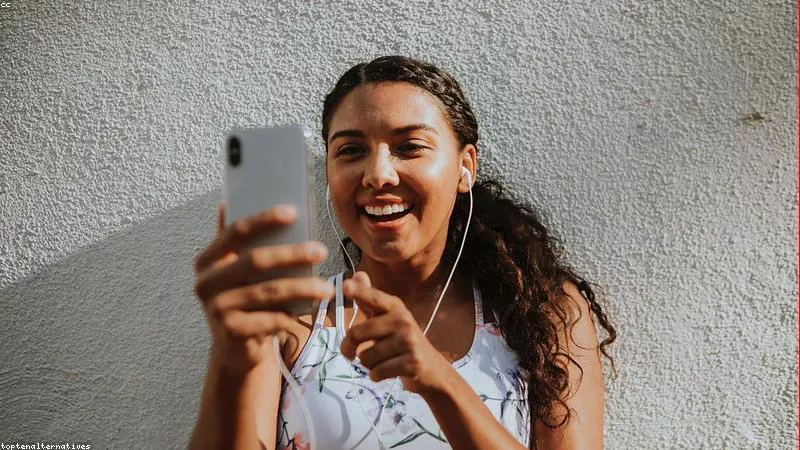 Lộ Diện Thông Tin iPhone 19 Pro: Màn Hình Gập và Chất Liệu Kính Thống Trị?