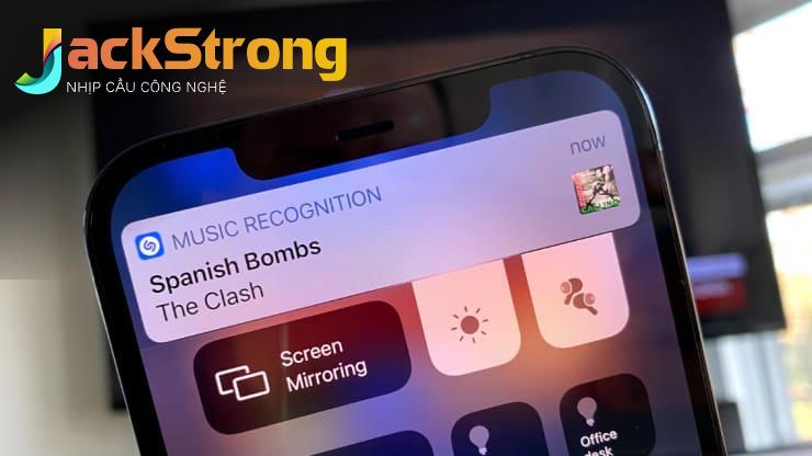 Shazam trên iPhone: 
