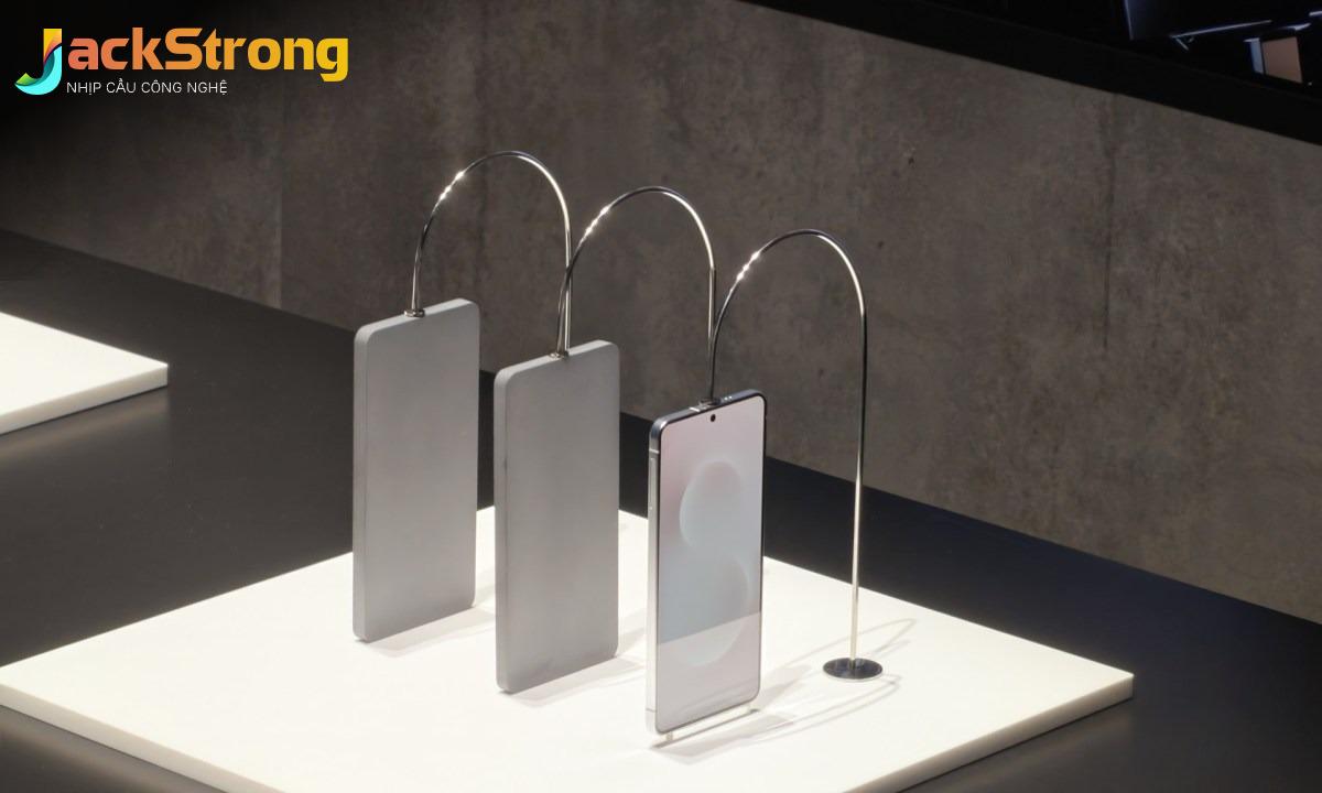 Samsung Đón Đầu Apple: Cuộc Chiến 