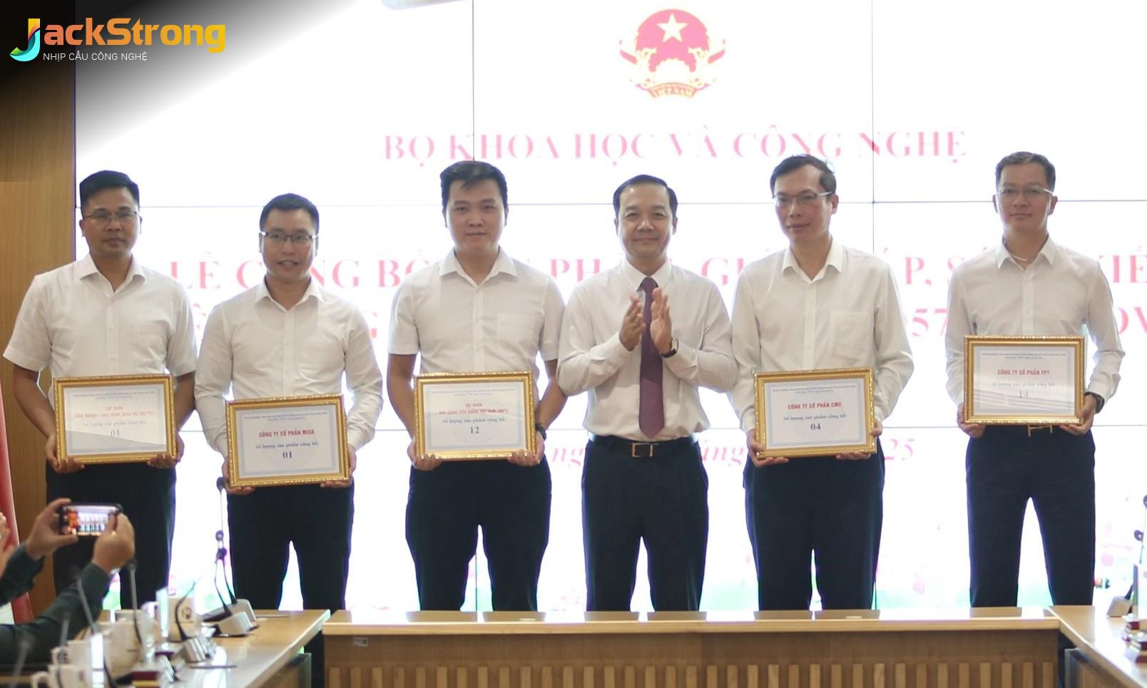 Kêu Gọi Tinh Thần 
